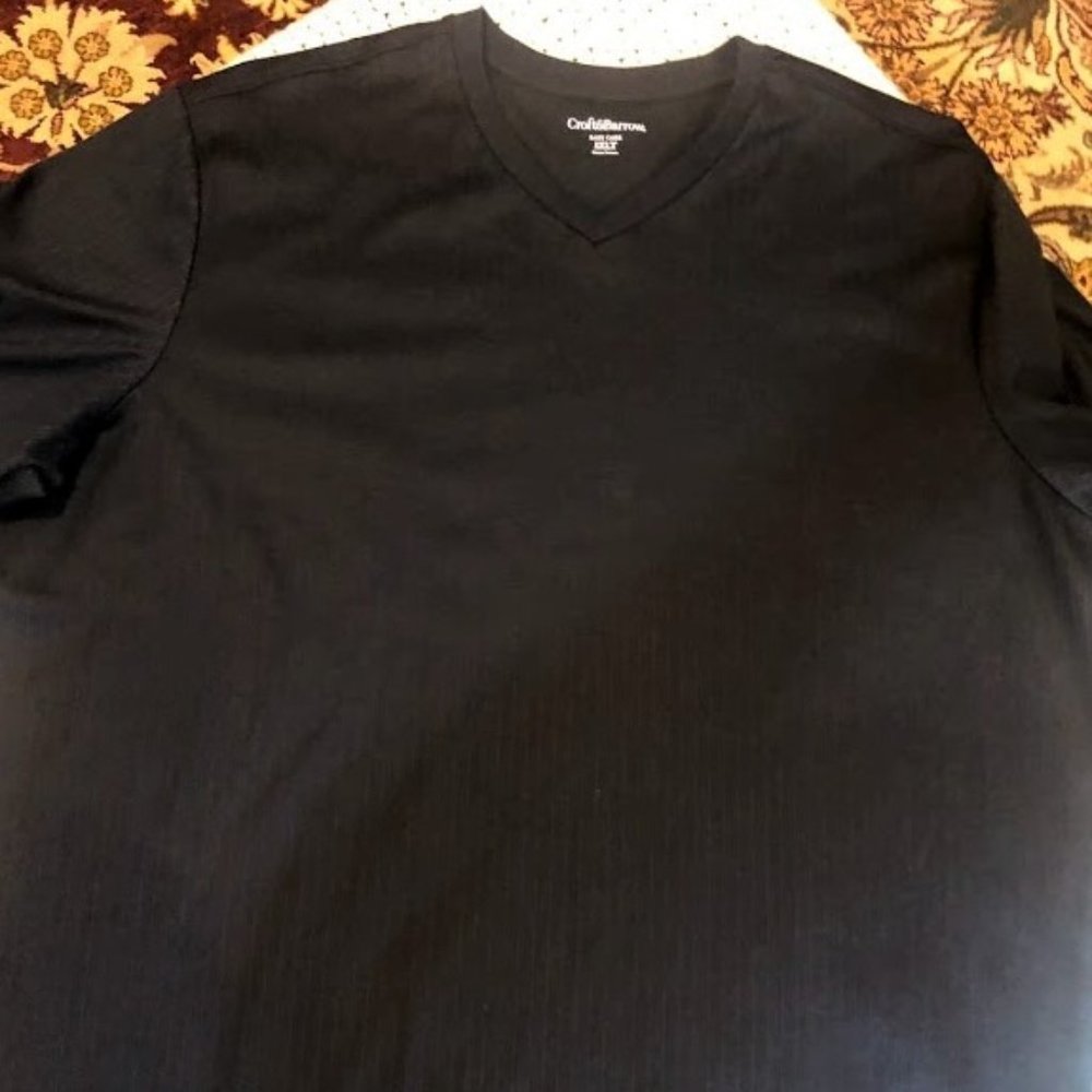 CROFT & BARROW Black scoop neck cotton shirt